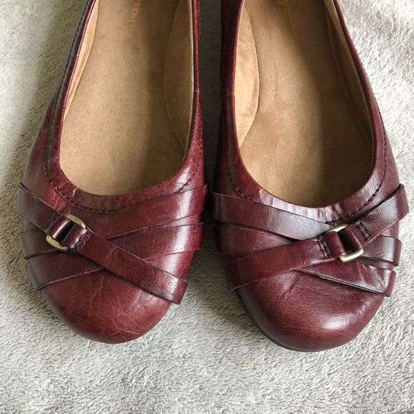 NWOB Easy Spirit Espenina Leather Flats - Picture 6 of 10